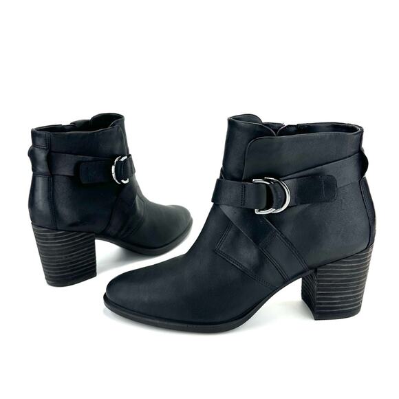 Ecco Black Ankle Boots Sz 10 Leather Padded Footbed Cuban Heel Almond Toe Bootie - Picture 1 of 14